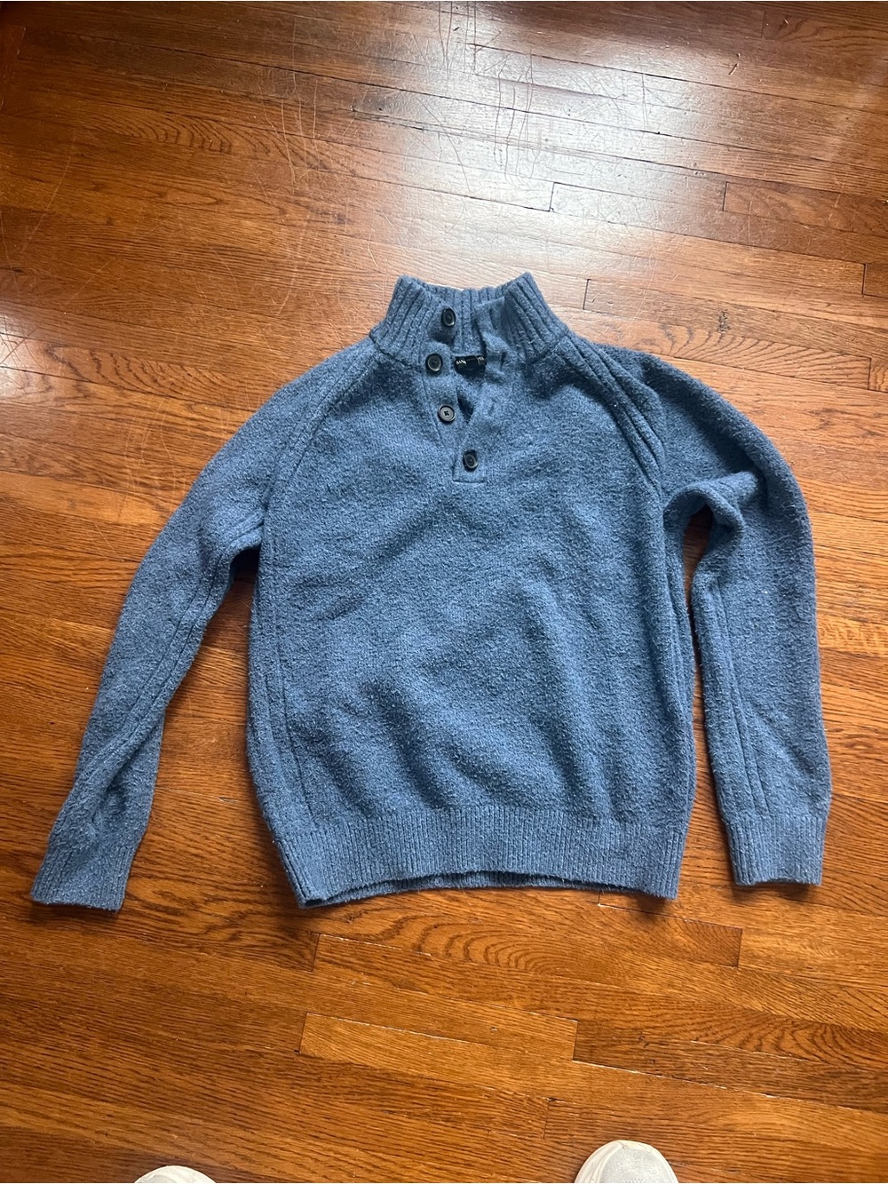 Men’s banana republic medium Cozy Blue Button-Neck Sweater